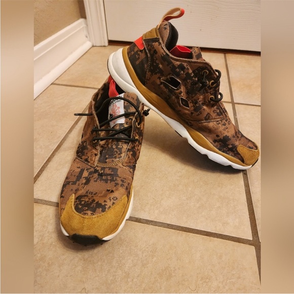 Reebok slip on sneakers - Picture 4 of 4